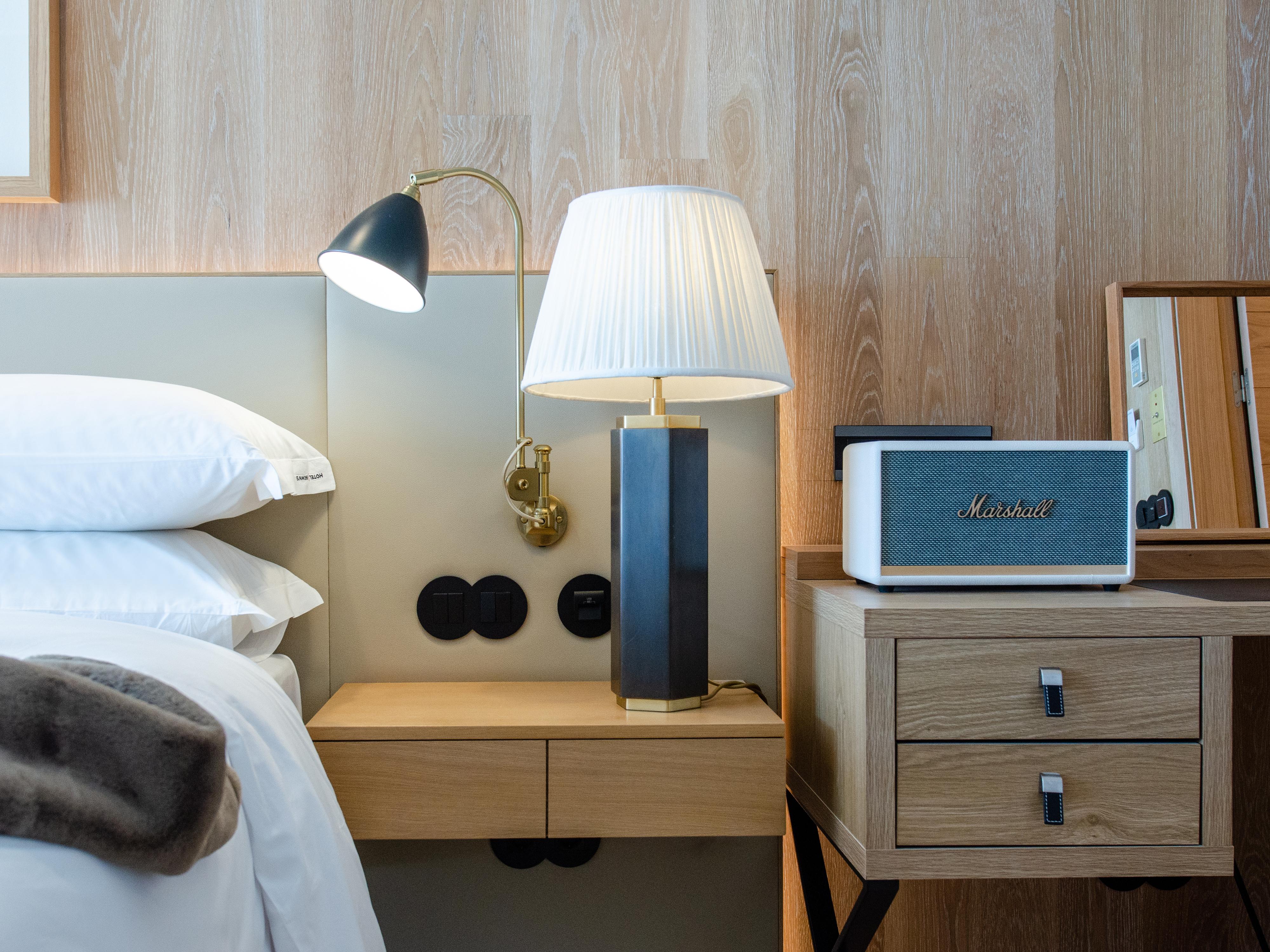 Browns Avenue Hotel Lisboa Exterior foto A bedside table