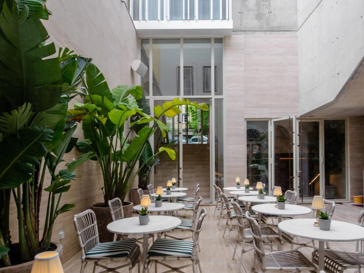Browns Avenue Hotel Lisboa Exterior foto The Café at the National Portrait Gallery